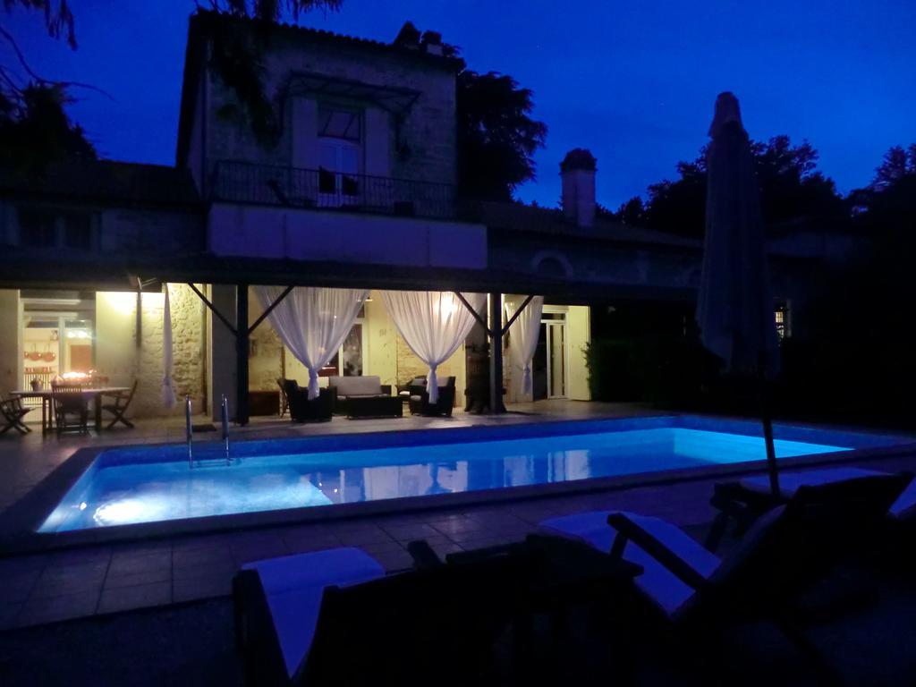 Chateau La Moune Montussan Exterior photo